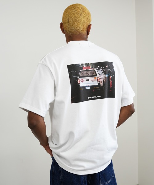 BASIS(ベイシス)の「SANDER LAND 9.1ozマグナムウェイト Night Signals バックプリント ビッグシルエット 半袖Tシャツ(Tシャツ/カットソー・メンズ・ブラック/ホワイト・MEDIUM/LARGE/X-LARGE)」の1枚目の写真