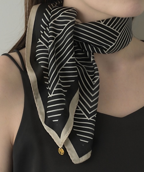 muku（ムク）の「SCARF×CHOUCHOU/GEOMETRIC（バンダナ/スカーフ・レディース・アイボリー/ブラック・FREE）」の15枚目の写真