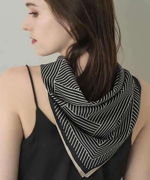 muku（ムク）の「SCARF×CHOUCHOU/GEOMETRIC（バンダナ/スカーフ・レディース・アイボリー/ブラック・FREE）」の17枚目の写真