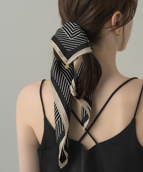 muku（ムク）の「SCARF×CHOUCHOU/GEOMETRIC（バンダナ/スカーフ・レディース・アイボリー/ブラック・FREE）」の12枚目の写真