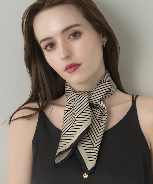 muku（ムク）の「SCARF×CHOUCHOU/GEOMETRIC（バンダナ/スカーフ・レディース・アイボリー/ブラック・FREE）」の6枚目の写真