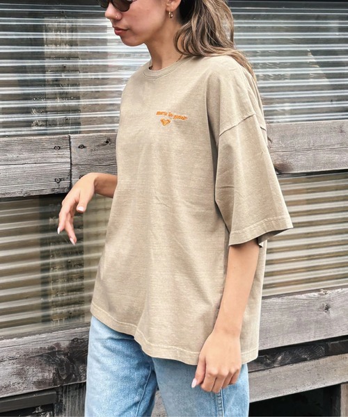 ROXY（ロキシー）の「ONE MORE/ロキシードロップショルダー半袖Tシャツ（Tシャツ/カットソー・レディース・ナチュラル/ブラック/ベージュ/パープル・SMALL/MEDIUM/LARGE）」の15枚目の写真