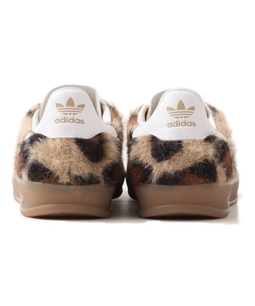 adidas(アディダス)の「adidas GAZELLE INDOOR atmos pink / アディダス ガゼル インドア アトモス ピンク【SP】(スニーカー・レディース・ブラウン・30.0cm/29.0cm/28.5cm/28.0cm/27.5cm/27.0cm/26.5cm/26.0cm/25.5cm/25.0cm/24.5cm/24.0cm/23.5cm/23.0cm/22.5cm)」の2枚目の写真