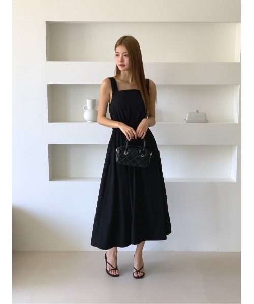 MINS MINIS(ミンスミニス)の「スクエアネックノースリーブAラインワンピース(ワンピース・レディース・ブラック・FREE)」の22枚目の写真