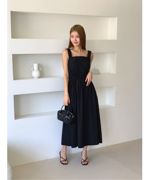 MINS MINIS(ミンスミニス)の「スクエアネックノースリーブAラインワンピース(ワンピース・レディース・ブラック・FREE)」の18枚目の写真