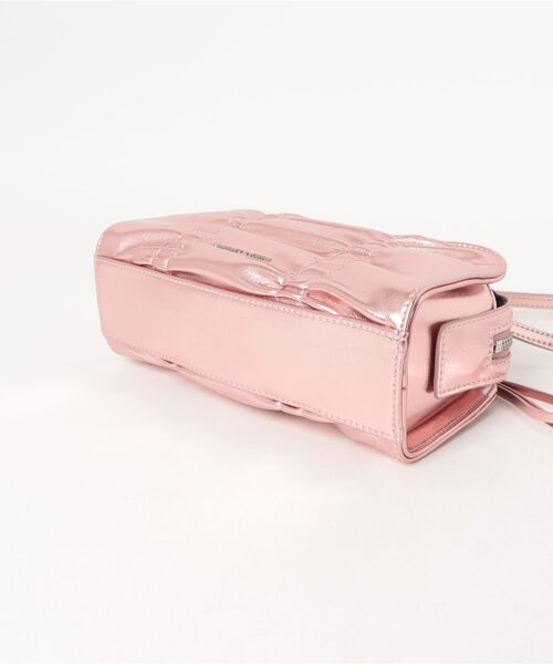CHARLES & KEITH（チャールズ & キース）の「Kadee ケーディー メタリックルーシュドボウチャームボウリングバッグ（トートバッグ・レディース・ピンク系その他/ダークブラウン系1・S）」の11枚目の写真