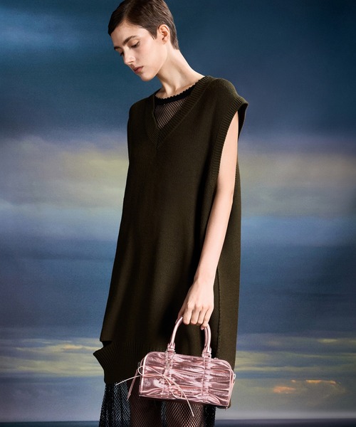 CHARLES & KEITH（チャールズ & キース）の「Kadee ケーディー メタリックルーシュドボウチャームボウリングバッグ（トートバッグ・レディース・ピンク系その他/ダークブラウン系1・S）」の15枚目の写真