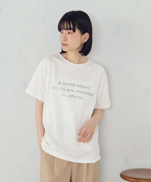 COMME CA ISM(コムサイズム)の「グリッター ロゴTシャツ(Tシャツ/カットソー・レディース・ブラック/サックスブルー/ホワイト/チャコール・MEDIUM/LARGE)」の2枚目の写真