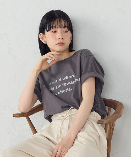 COMME CA ISM(コムサイズム)の「グリッター ロゴTシャツ(Tシャツ/カットソー・レディース・ブラック/サックスブルー/ホワイト/チャコール・MEDIUM/LARGE)」の12枚目の写真