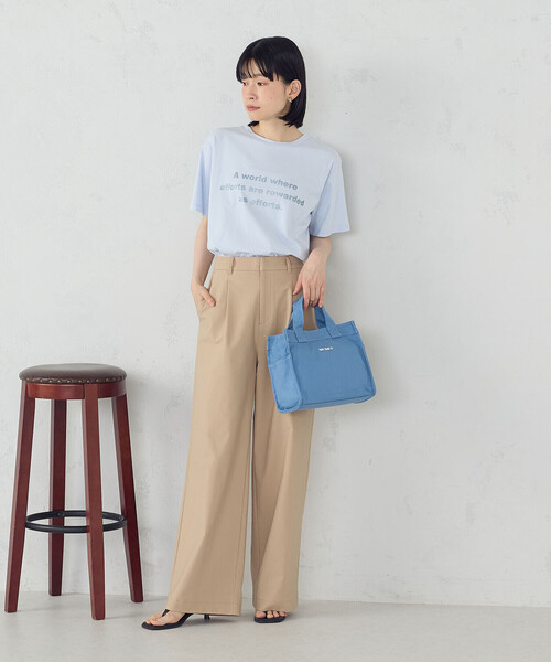 COMME CA ISM(コムサイズム)の「グリッター ロゴTシャツ(Tシャツ/カットソー・レディース・ブラック/サックスブルー/ホワイト/チャコール・MEDIUM/LARGE)」の14枚目の写真