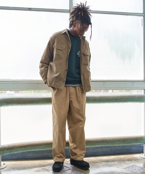 Bukta(バクタ)の「2タックイージーワイドチノ(その他パンツ・メンズ・ベージュ/チャコール・X-LARGE/LARGE/MEDIUM)」の12枚目の写真