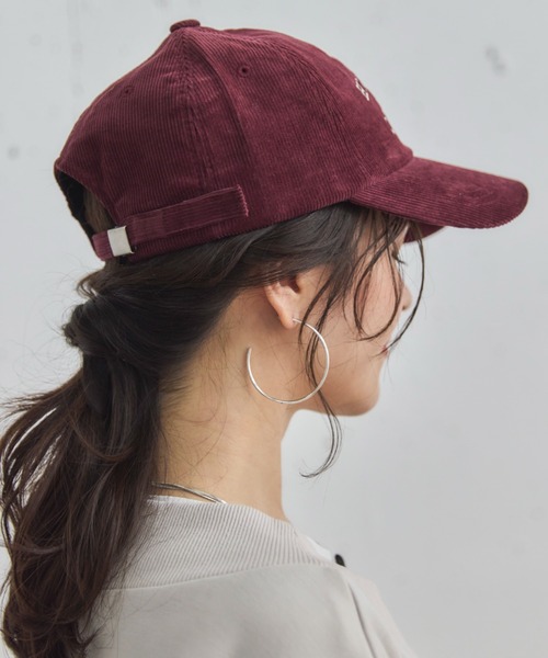Doux archives（ドゥアルシーヴ）の「コーデュロイカレッジキャップ（キャップ・レディース・ワイン/ブラック/ベージュ・FREE）」の19枚目の写真