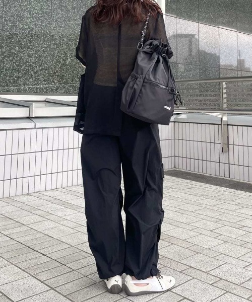 emmi(エミ)の「【限定カラー】撥水 emmiロゴマルチバックパック(バックパック/リュック・レディース・バーガンディー/ブラック/オフホワイト/グレー・F)」の10枚目の写真