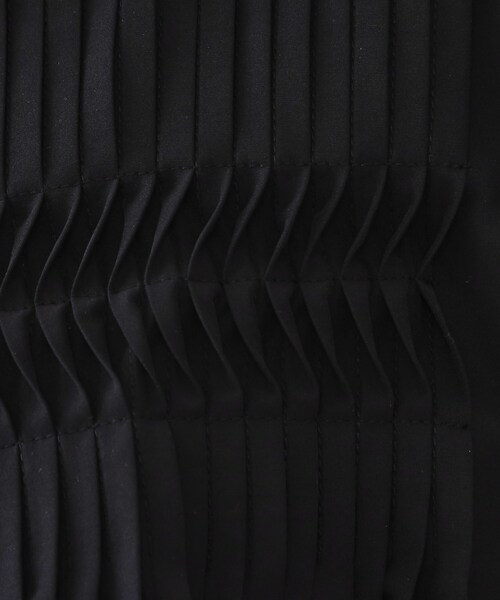 OPAQUE.CLIP（オペークドットクリップ）の「ピンタックフレアシャツ【洗濯機洗い可】（シャツ/ブラウス・レディース・ブラック/ホワイト/ライトイエロー系・38/40/42）」の9枚目の写真