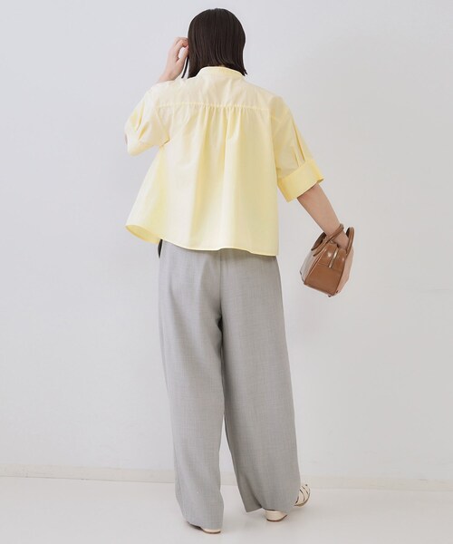 OPAQUE.CLIP（オペークドットクリップ）の「ピンタックフレアシャツ【洗濯機洗い可】（シャツ/ブラウス・レディース・ブラック/ホワイト/ライトイエロー系・38/40/42）」の15枚目の写真