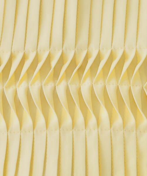 OPAQUE.CLIP（オペークドットクリップ）の「ピンタックフレアシャツ【洗濯機洗い可】（シャツ/ブラウス・レディース・ブラック/ホワイト/ライトイエロー系・38/40/42）」の16枚目の写真