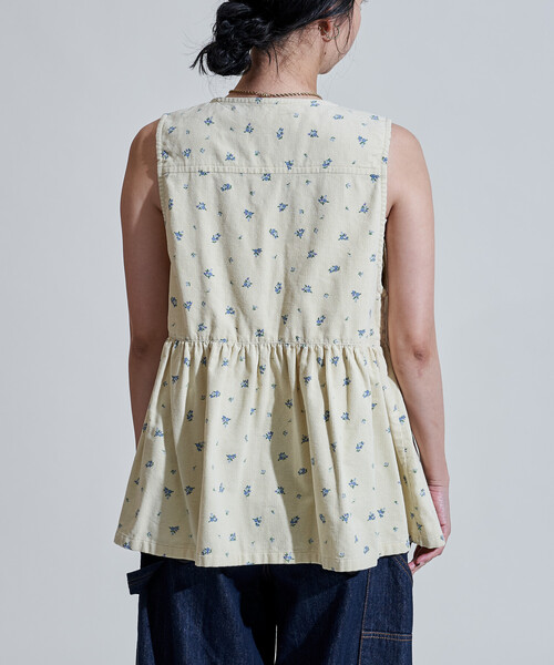 FREAK'S STORE(フリークスストア)の「カントリーフラワー コーデュロイベスト<セットアップ対応>/小花柄(ベスト・レディース・キャメル/チャコール/ナチュラル・フリ-)」の5枚目の写真