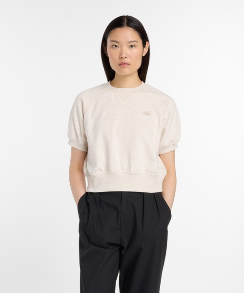 NEW BALANCE(ニューバランス)の「フレンチテリーショートスリーブトップ(Tシャツ/カットソー・レディース・マスタード/ベージュ・MEDIUM/SMALL/X-LARGE/LARGE)」の2枚目の写真