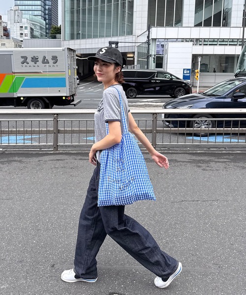 UNDERSTATEMENTs(アンダーステイトメント)の「【ユニセックス】sefumiコラボ企画/ギンガムチェックロゴ刺繍トートバック(トートバッグ・レディース・オレンジ/ブルー・FREE)」の1枚目の写真