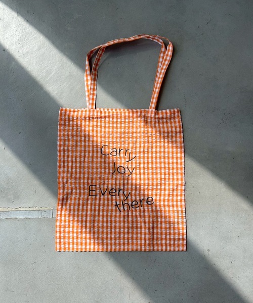 UNDERSTATEMENTs(アンダーステイトメント)の「【ユニセックス】sefumiコラボ企画/ギンガムチェックロゴ刺繍トートバック(トートバッグ・レディース・オレンジ/ブルー・FREE)」の20枚目の写真