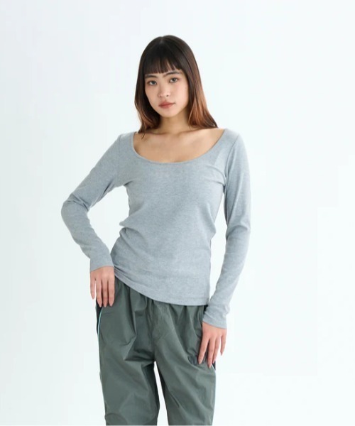 ROXY(ロキシー)の「NAIL IT L/S TEE/ロキシー速乾UVケア長袖トップス・タンクトップセット(Tシャツ/カットソー・レディース・グレー/ブラック/ホワイト・SMALL/LARGE/MEDIUM)」の19枚目の写真