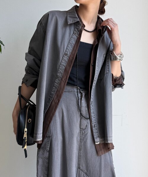 DouDou(ドゥドゥ)の「リヨセルピグメントビッグシャツ(シャツ/ブラウス・レディース・ブラウン/ブラック・FREE)」の2枚目の写真