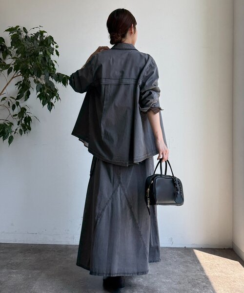 DouDou(ドゥドゥ)の「リヨセルピグメントビッグシャツ(シャツ/ブラウス・レディース・ブラウン/ブラック・FREE)」の7枚目の写真