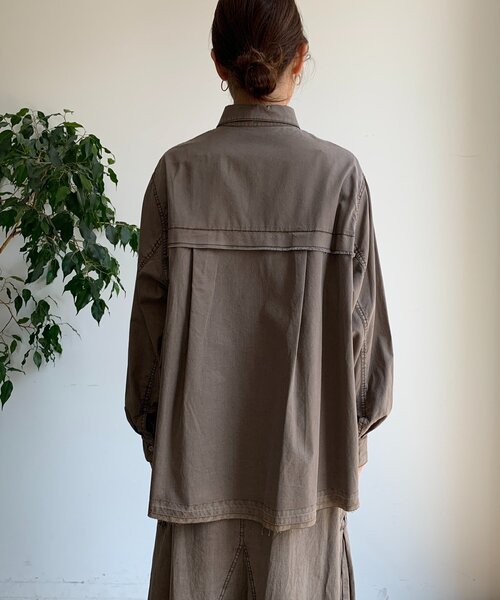 DouDou(ドゥドゥ)の「リヨセルピグメントビッグシャツ(シャツ/ブラウス・レディース・ブラウン/ブラック・FREE)」の20枚目の写真