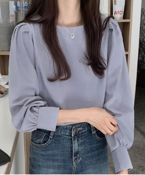 cammie(キャミー)の「ワイドカフスクルーネックブラウス(シャツ/ブラウス・レディース・アイボリー/ライトブルー・M/L)」の13枚目の写真