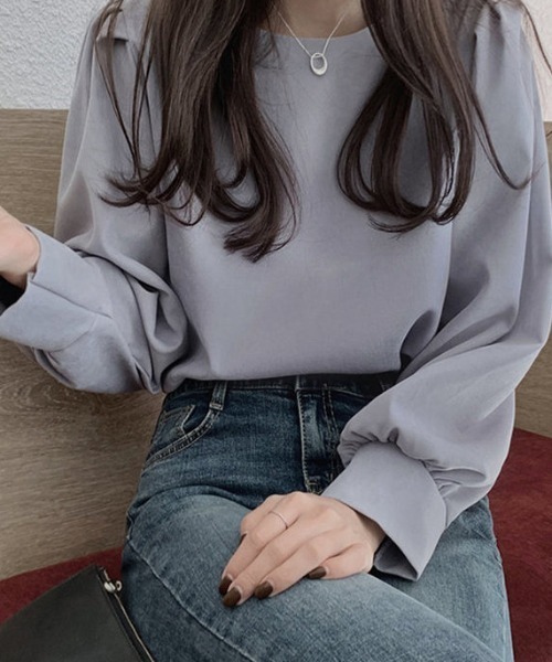 cammie(キャミー)の「ワイドカフスクルーネックブラウス(シャツ/ブラウス・レディース・アイボリー/ライトブルー・M/L)」の5枚目の写真