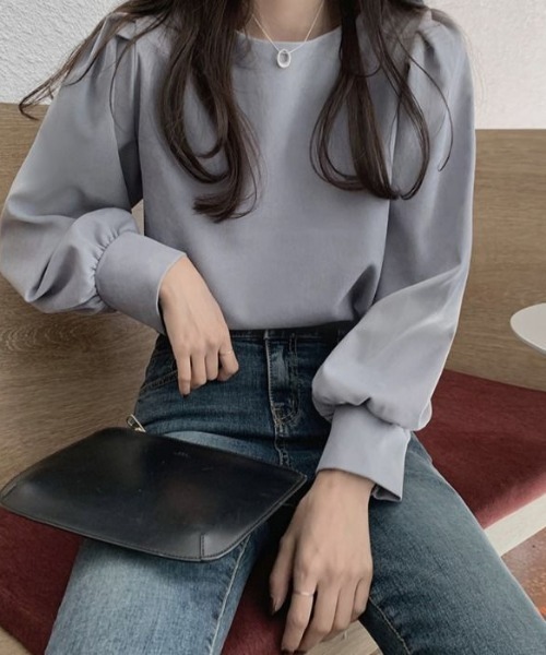 cammie(キャミー)の「ワイドカフスクルーネックブラウス(シャツ/ブラウス・レディース・アイボリー/ライトブルー・M/L)」の14枚目の写真