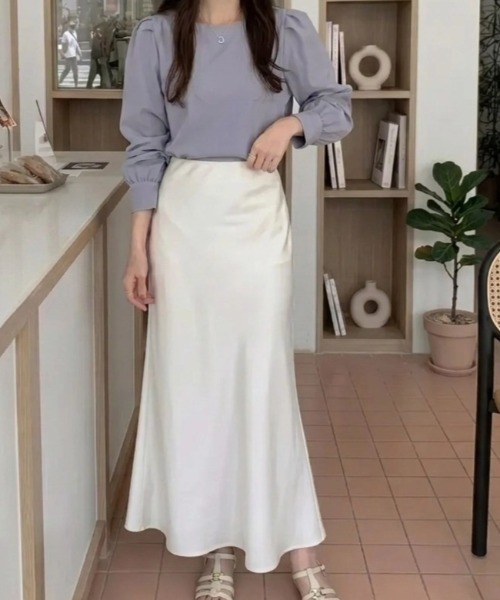 cammie(キャミー)の「ワイドカフスクルーネックブラウス(シャツ/ブラウス・レディース・アイボリー/ライトブルー・M/L)」の12枚目の写真