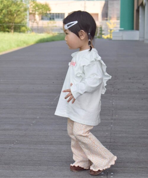 BREEZE(ブリーズ)の「【WEB限定/ジュニア対応】フリル長袖Tシャツ(Tシャツ/カットソー・キッズ・チャコール/ライム/オフホワイト/パープル・90/100/110/120/130/140)」の6枚目の写真