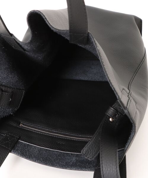 A.P.C.（アーペーセー）の「CABAS MAIKO MEDIUM（ショルダーバッグ・レディース・ブラック・ONESIZE）」の4枚目の写真
