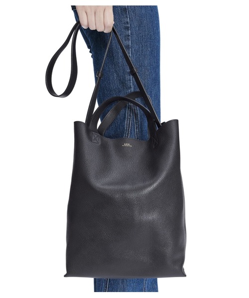 A.P.C.（アーペーセー）の「CABAS MAIKO MEDIUM（ショルダーバッグ・レディース・ブラック・ONESIZE）」の9枚目の写真
