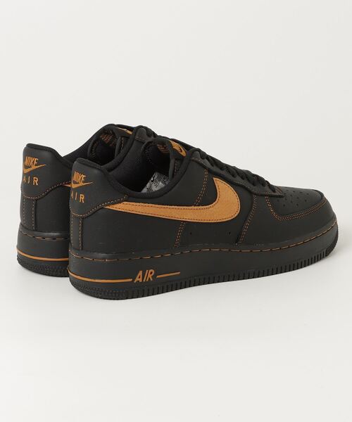 NIKE(ナイキ)の「AIR FORCE 1 07 LV8(スニーカー・メンズ・ブラック系その他・26.0cm/26.5cm/27.0cm/27.5cm/28.0cm/28.5cm/29.0cm/24.0cm/24.5cm/25.5cm)」の2枚目の写真