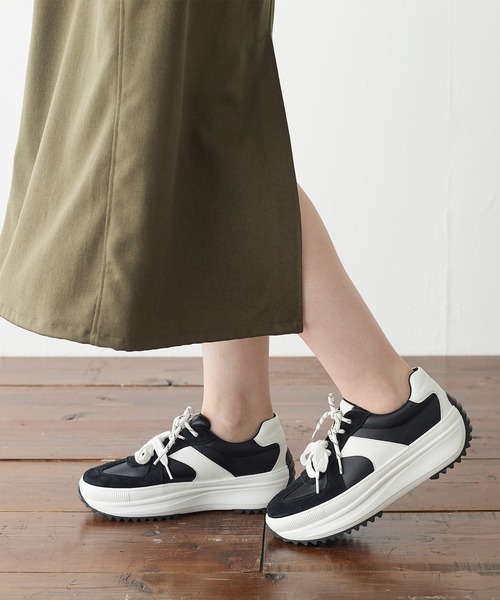 coca(ANDEX shoes product)(コカ)の「厚底 ローカット GERMAN TRAINER スニーカー(スニーカー・レディース・ホワイト/ブラック・LARGE/MEDIUM/SMALL)」の6枚目の写真