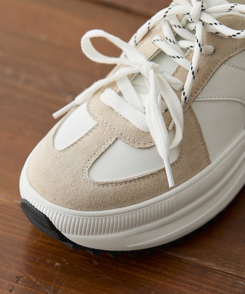 coca(ANDEX shoes product)(コカ)の「厚底 ローカット GERMAN TRAINER スニーカー(スニーカー・レディース・ホワイト/ブラック・LARGE/MEDIUM/SMALL)」の18枚目の写真