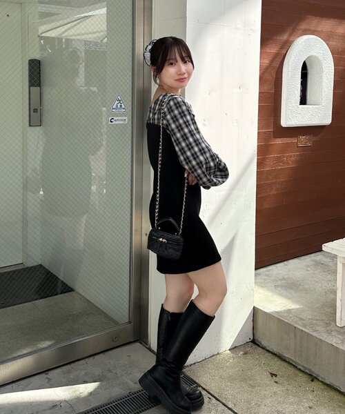 continuer de NICE CLAUP（コンティニューデナイスクラップ）の「【あゆな@ayupi.06セレクト】ドッキングワンショルミニワンピース（ワンピース・レディース・ブラウン/ブラック・FREE）」の13枚目の写真