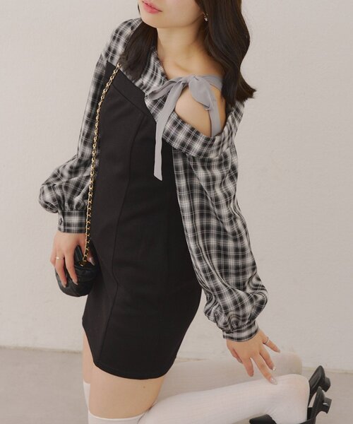continuer de NICE CLAUP（コンティニューデナイスクラップ）の「【あゆな@ayupi.06セレクト】ドッキングワンショルミニワンピース（ワンピース・レディース・ブラウン/ブラック・FREE）」の16枚目の写真