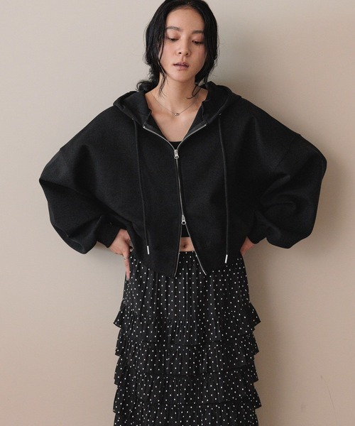 LOWRYS FARM（ローリーズファーム）の「ＺＩＰショートフーディ　588894（パーカー・レディース・グレー/エンジ/ブラック/イエロー/アイボリー/グレー系その他/ピンク・FREE）」の12枚目の写真