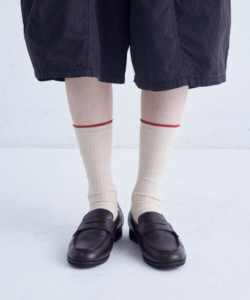 conges payes ADIEU TRISTESSE（コンジェ ペイエ アデュートリステス）の「配色リブソックス（ソックス/靴下・レディース・カーキ/ベージュ・FREE）」の4枚目の写真