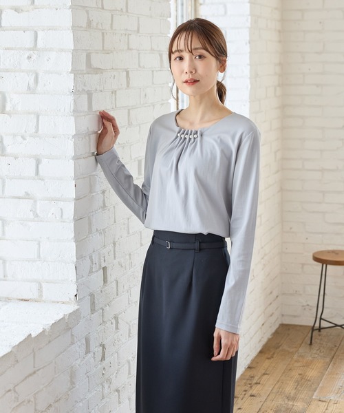 Honeys(ハニーズ)の「きれいめパール使いT(Tシャツ/カットソー・レディース・ブルーグレー/ネイビー/グレイッシュベージュ/ホワイト・LL/S/M/L)」の12枚目の写真