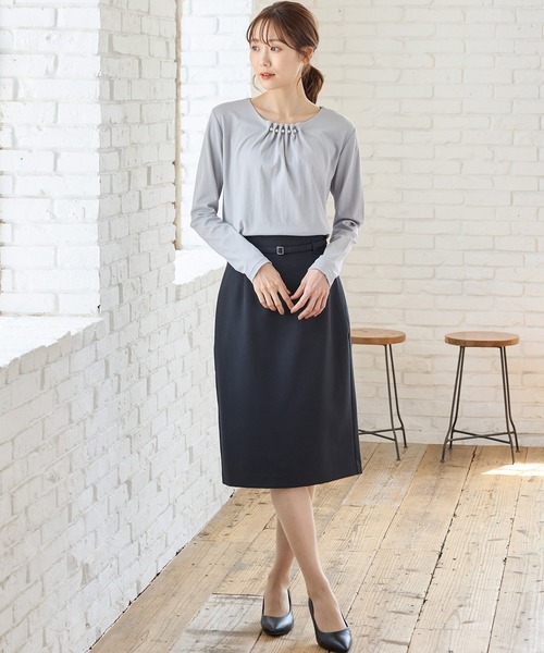 Honeys(ハニーズ)の「きれいめパール使いT(Tシャツ/カットソー・レディース・ブルーグレー/ネイビー/グレイッシュベージュ/ホワイト・LL/S/M/L)」の13枚目の写真