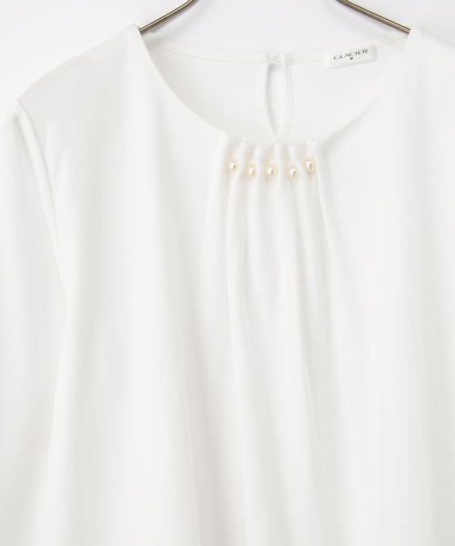 Honeys(ハニーズ)の「きれいめパール使いT(Tシャツ/カットソー・レディース・ブルーグレー/ネイビー/グレイッシュベージュ/ホワイト・LL/S/M/L)」の17枚目の写真