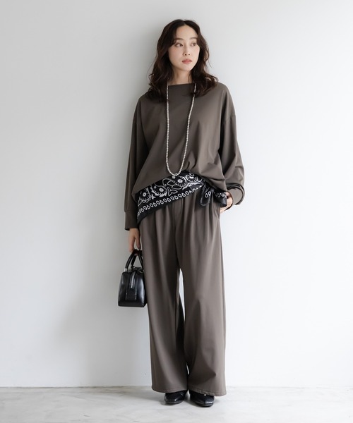 Elura(エルーラ)の「ハイテンションボートネックプルオーバー/596029(Tシャツ/カットソー・レディース・カーキ/ブラック/キャメル・FREE)」の8枚目の写真