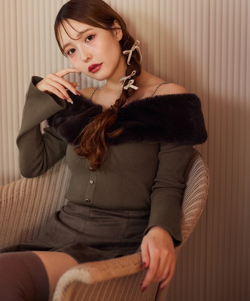 one after another NICE CLAUP（ワンアフターアナザーナイスクラップ）の「WEB限定/ビジューフェイクファーニット（ニット/セーター・レディース・ピンク/モカ/ブラック/アイボリー・FREE）」の7枚目の写真