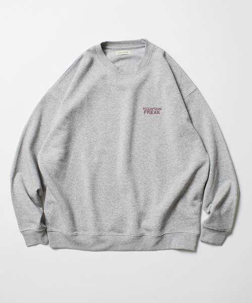 FREAK'S STORE(フリークスストア)の「限定展開 リラックスフィット バックプリント クルーネック スウェット / CAMP MAN(スウェット・メンズ・グレー/ブラック・MEDIUM/SMALL/LARGE)」の9枚目の写真