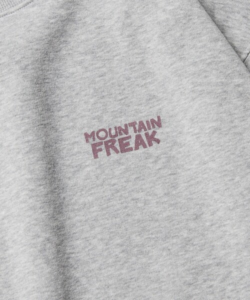 FREAK'S STORE(フリークスストア)の「限定展開 リラックスフィット バックプリント クルーネック スウェット / CAMP MAN(スウェット・メンズ・グレー/ブラック・MEDIUM/SMALL/LARGE)」の10枚目の写真