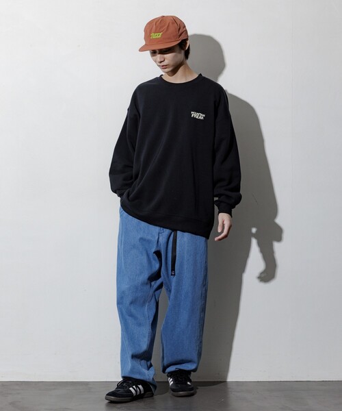 FREAK'S STORE(フリークスストア)の「限定展開 リラックスフィット バックプリント クルーネック スウェット / CAMP MAN(スウェット・メンズ・グレー/ブラック・MEDIUM/SMALL/LARGE)」の16枚目の写真